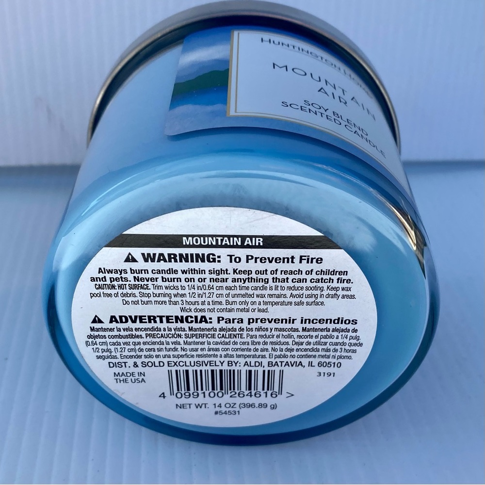 Huntington Home Mountain Air Scented Candle Soy Blend 3 Wick Candle 14 oz 40 hrs - Picture 4 of 5